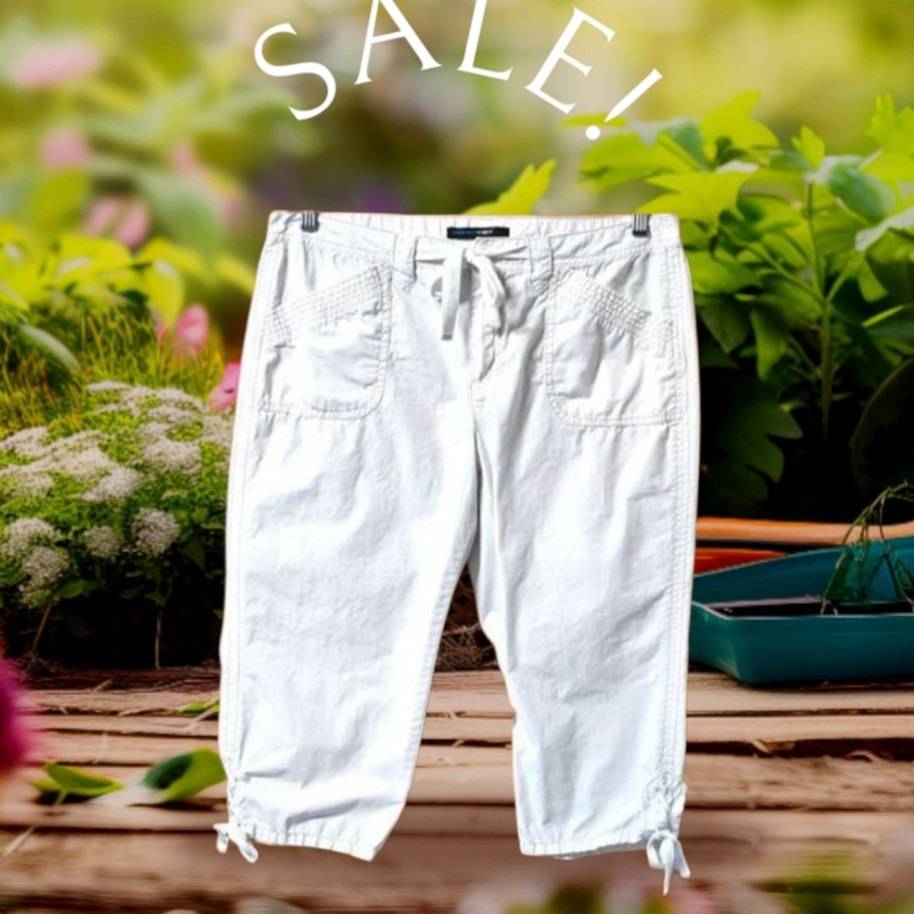 FRENCH CUFF Women's white Tie- Up Capris